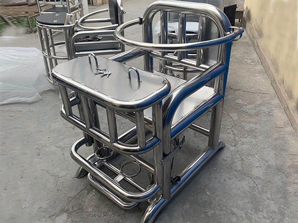 審訊椅的外觀有什么特點(diǎn)