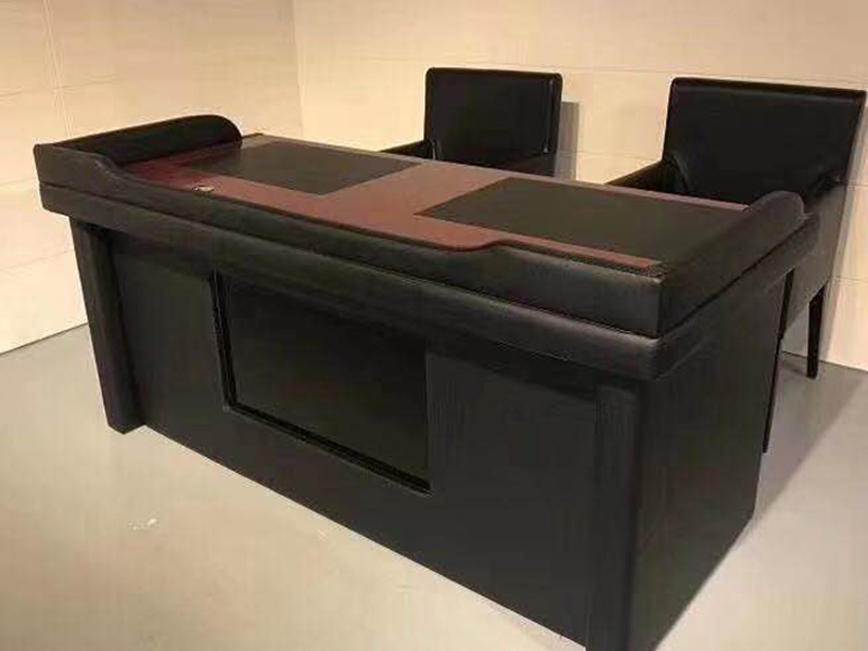 不同材質(zhì)犯人審訊椅的操作是否一樣呢？